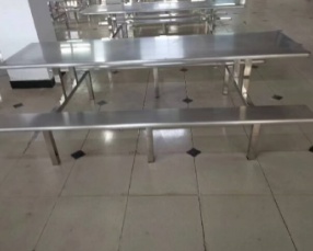 不（bú）鏽鋼餐桌椅HW-K004